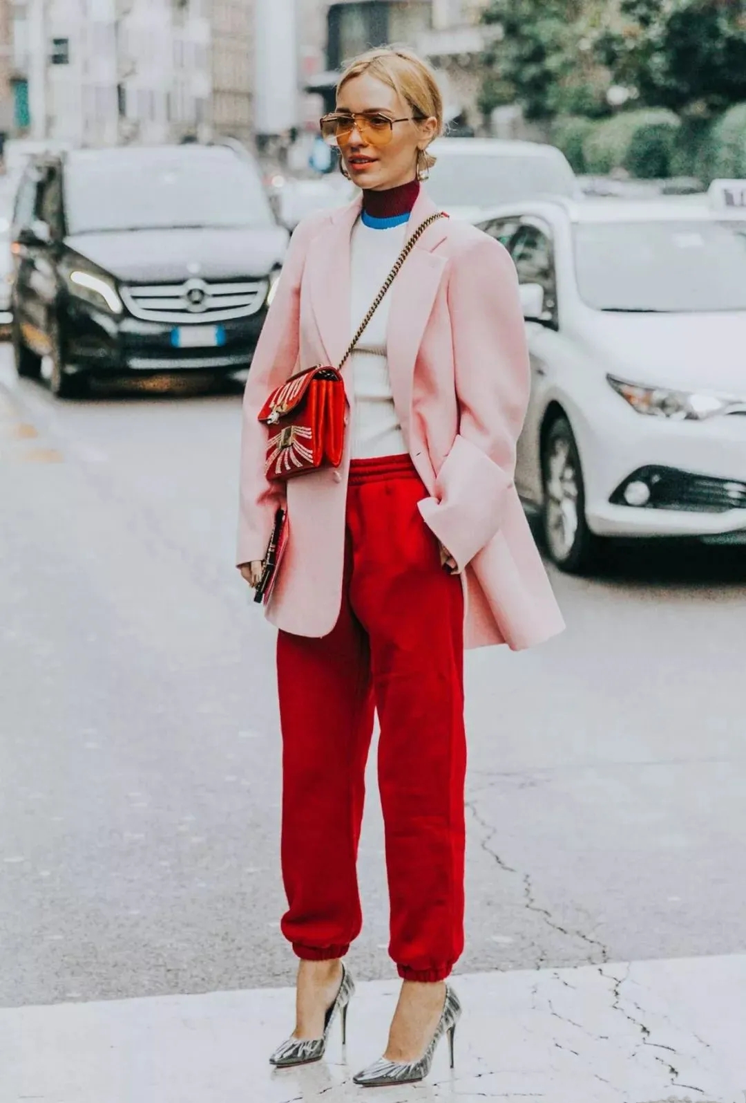 今年流行桃子色减龄显白无敌 (桃桃发色推荐)