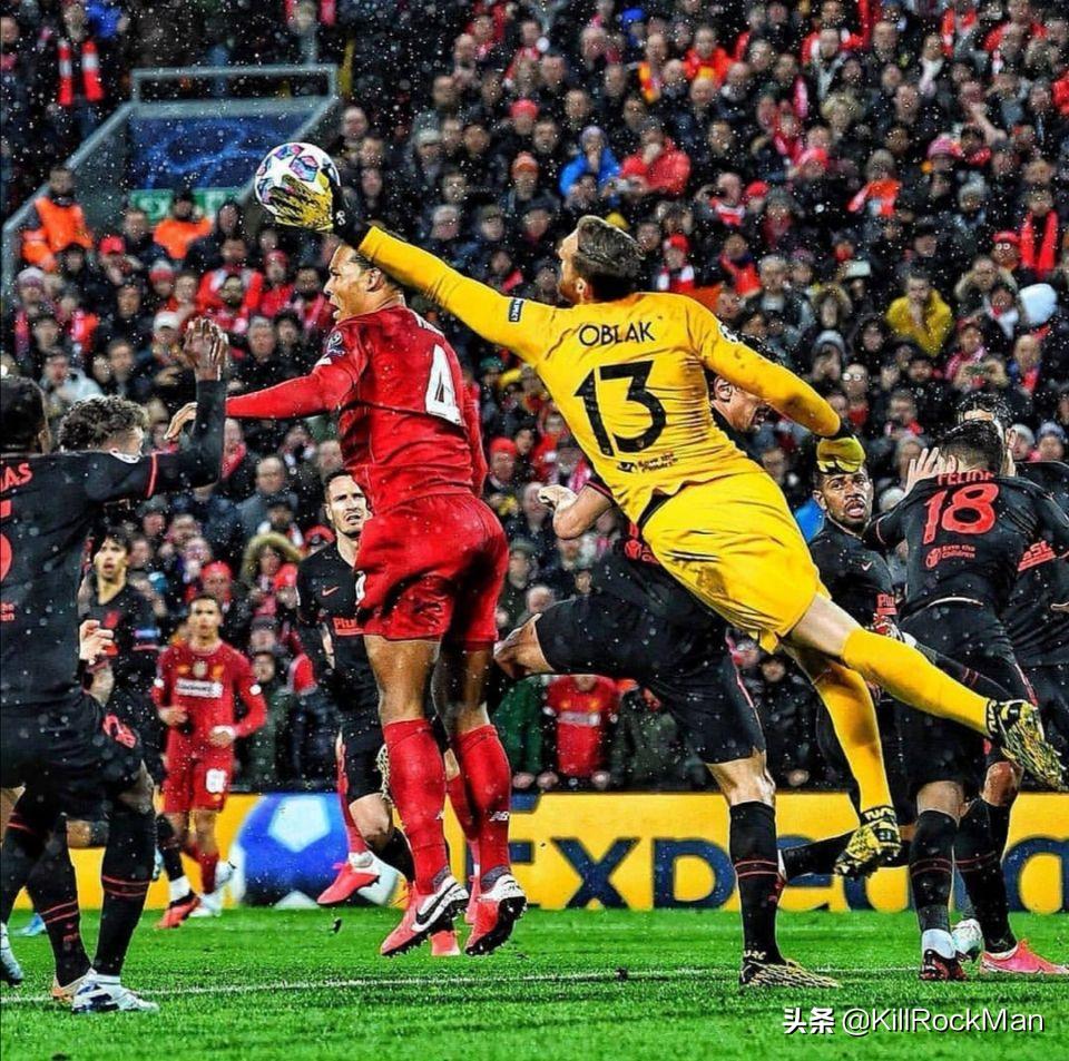 曾在欧冠一战封神，连续4年获得萨莫拉奖，当今世界足坛第一门神