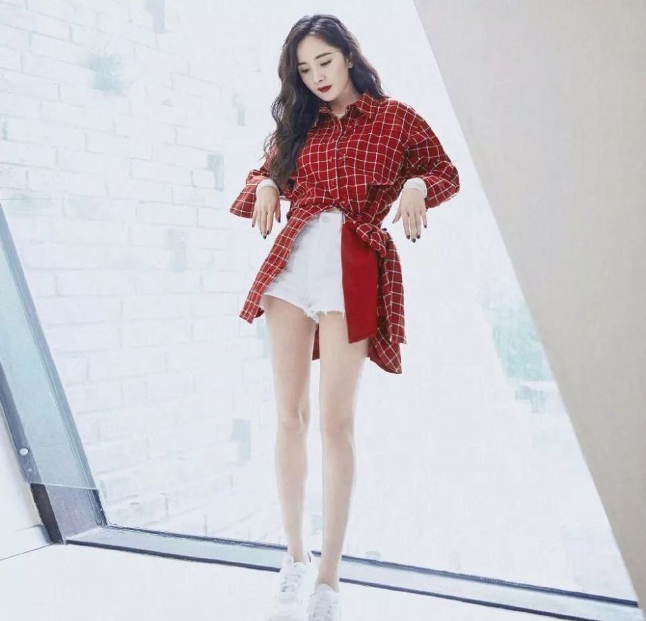 刘雯最近出席的时装周,刘雯时装秀近图