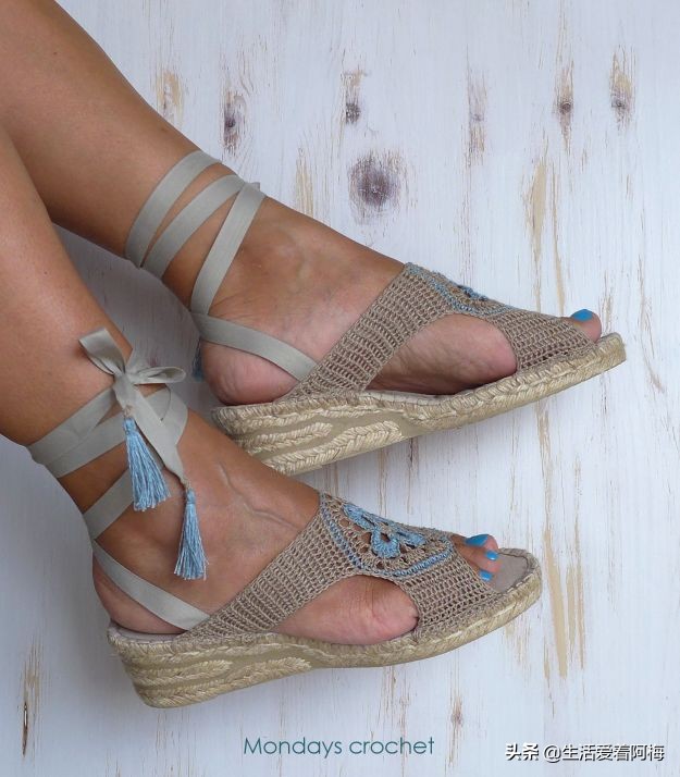 钩针钩出漂亮的毛线鞋图解,钩针钩织有些后跟的鞋子全部教程