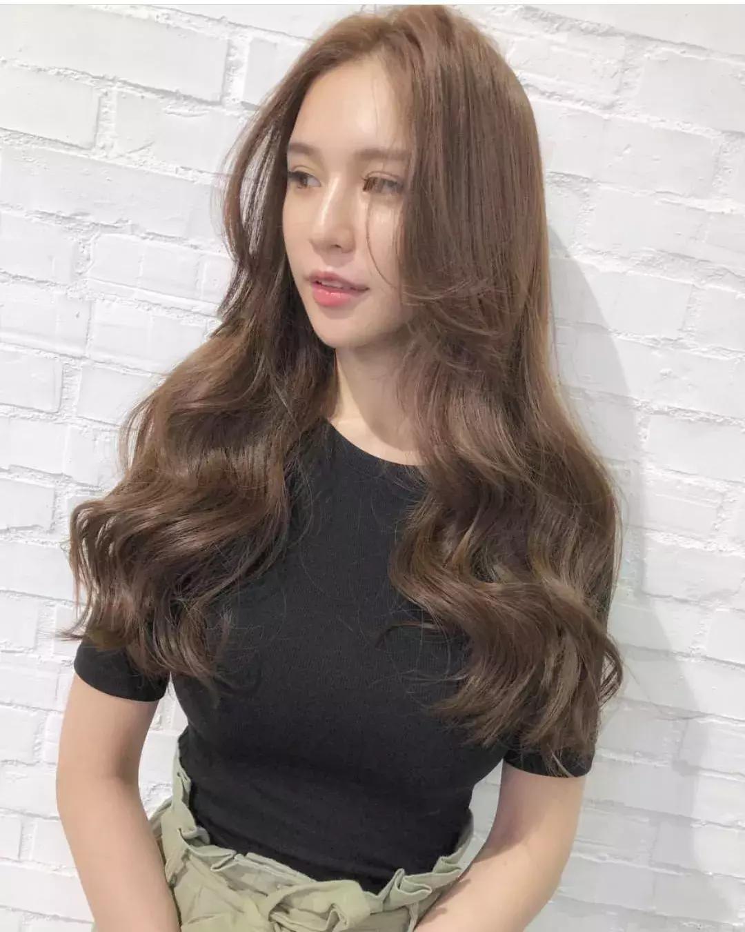 根据脸型设计发型大脸适合的发型,适合大脸圆脸方脸修饰脸型的短发