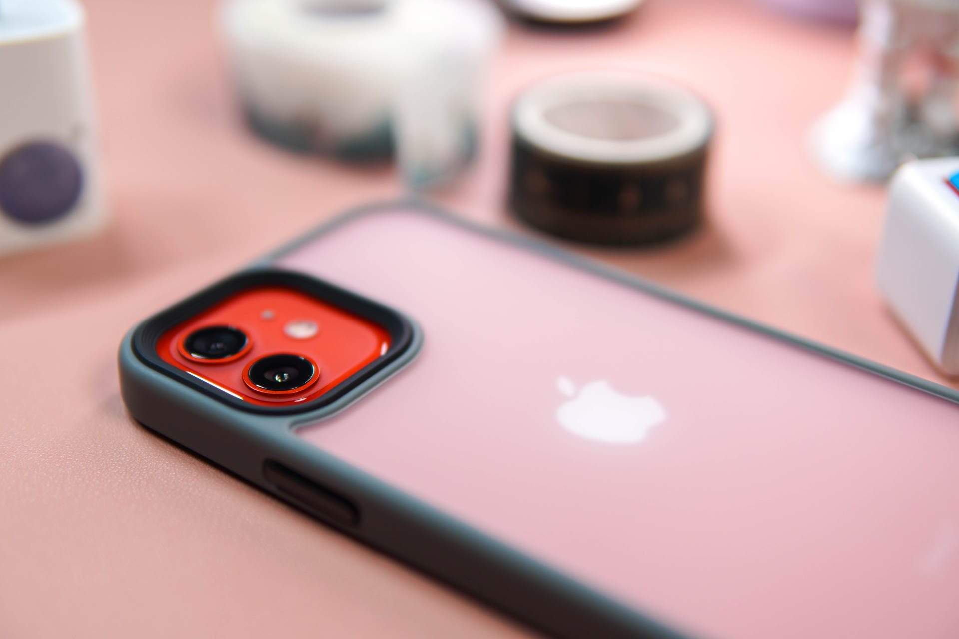 iphone12硅胶壳和皮革哪个好,iphone12promax钢化膜