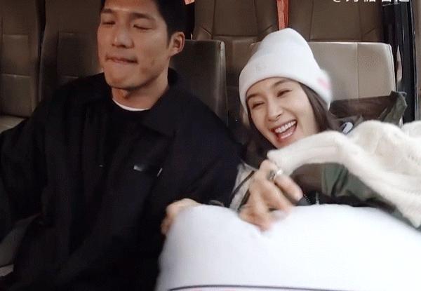 嗑cp式恋爱是什么感觉,谈什么恋爱嗑cp才是真正的快乐