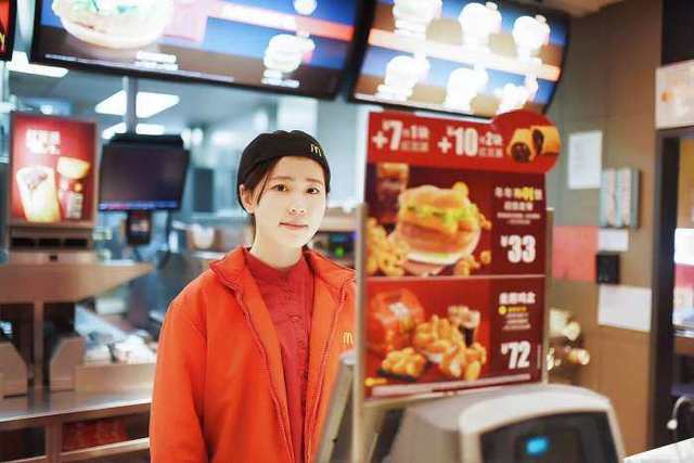 为啥麦当劳都要学生兼职,为什么要来麦当劳兼职