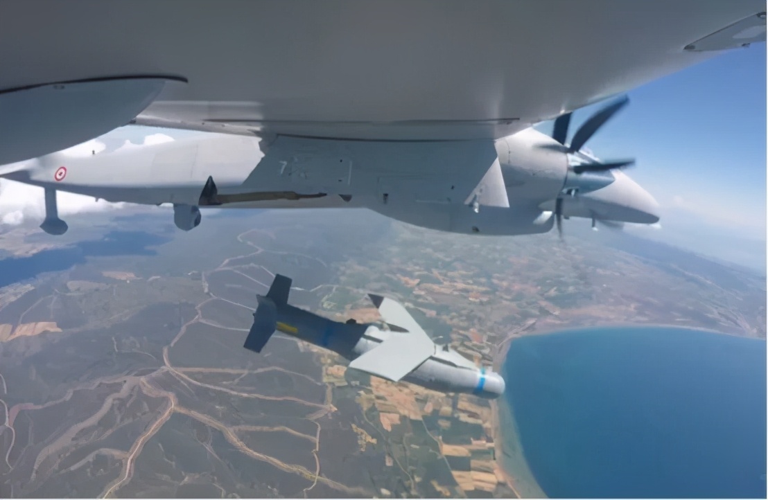 国产大型神龙无人机,国产先进无人机