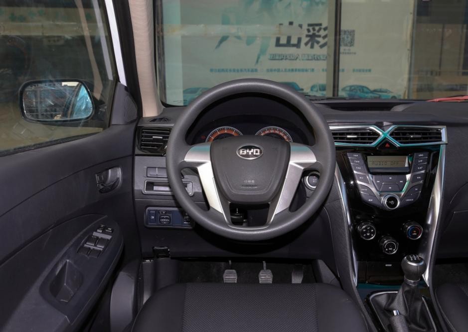 比亚迪经典f3新款2022,2020款比亚迪f3上市售价4.49万元