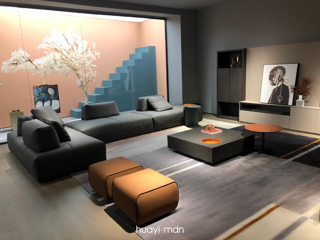 华意空间靠山沙发搭配,左右华意空间沙发