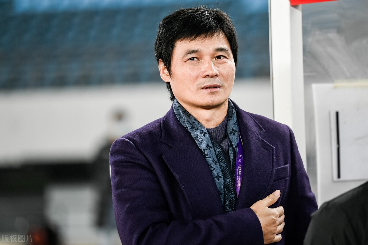 做解说真的能赚钱吗,做体育解说员赚钱吗