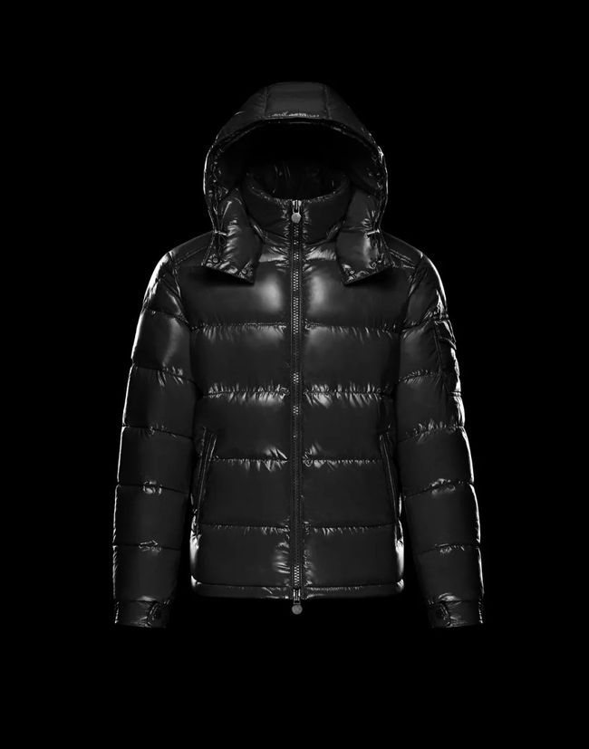 tnf羽绒服都有什么款,别再穿烂大街的小白鞋了