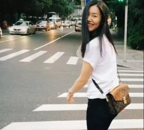 刘雯大包包推荐,刘雯同款豹纹包包