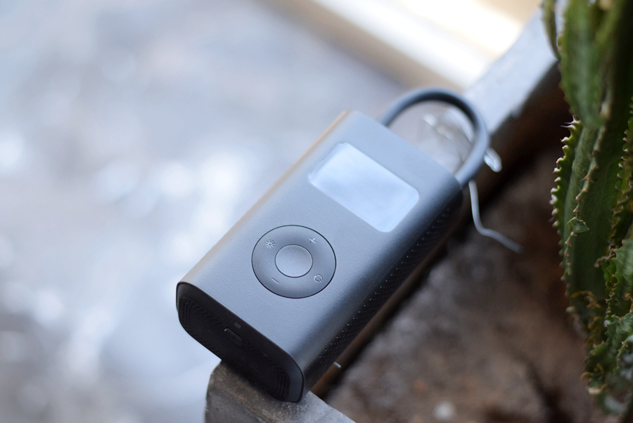 小米发布会前夕神秘机型遭曝光,小米首款车型曝出