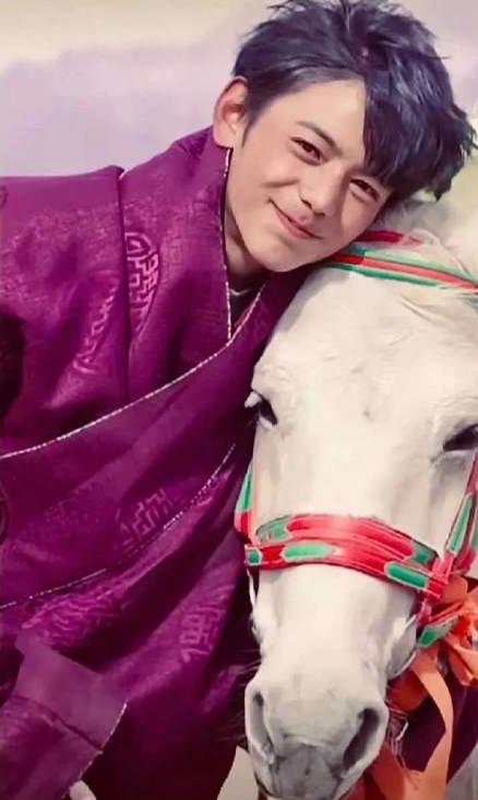 灵魂对话网红圈资深猎头:丁真的职业选择和未来