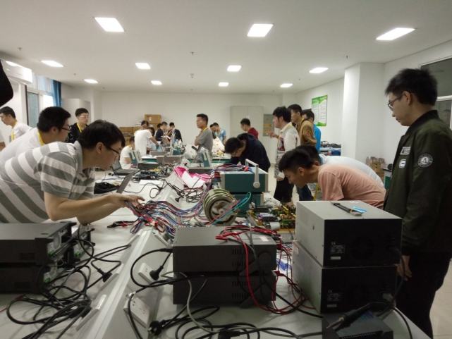 有什么靠谱的自由职业工作,年轻人很迷茫应该做什么创业