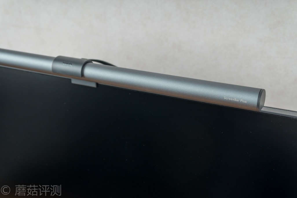 明基screenbar屏幕挂灯效果,明基显示器屏幕挂灯