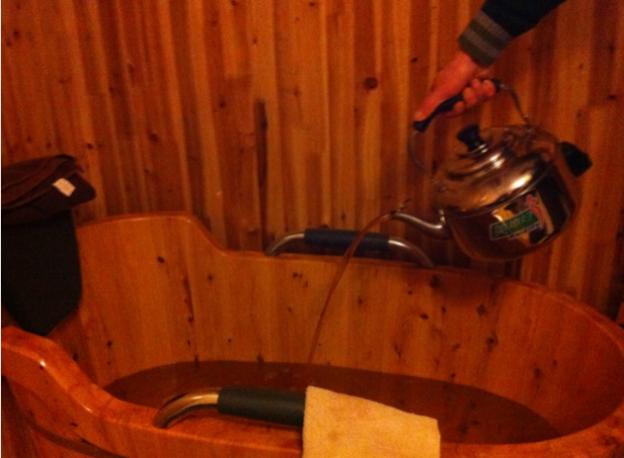 你对木桶浴了解多少?洗浴王带你了解它的好处