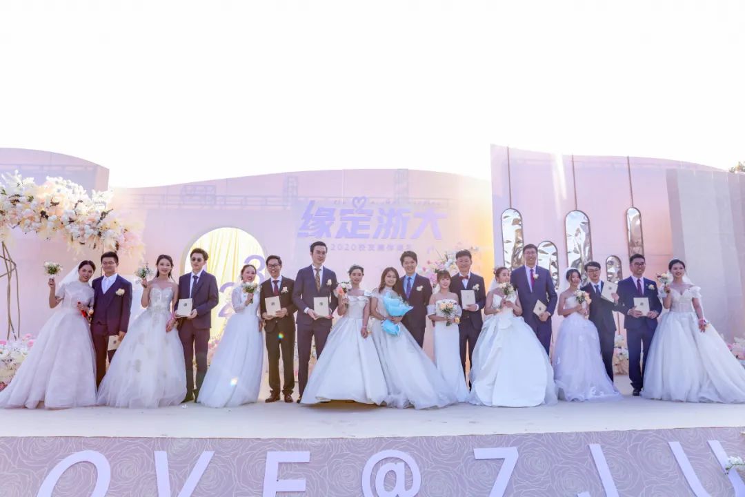 李兰娟致敬院士视频,致敬李兰娟院士的诗朗诵