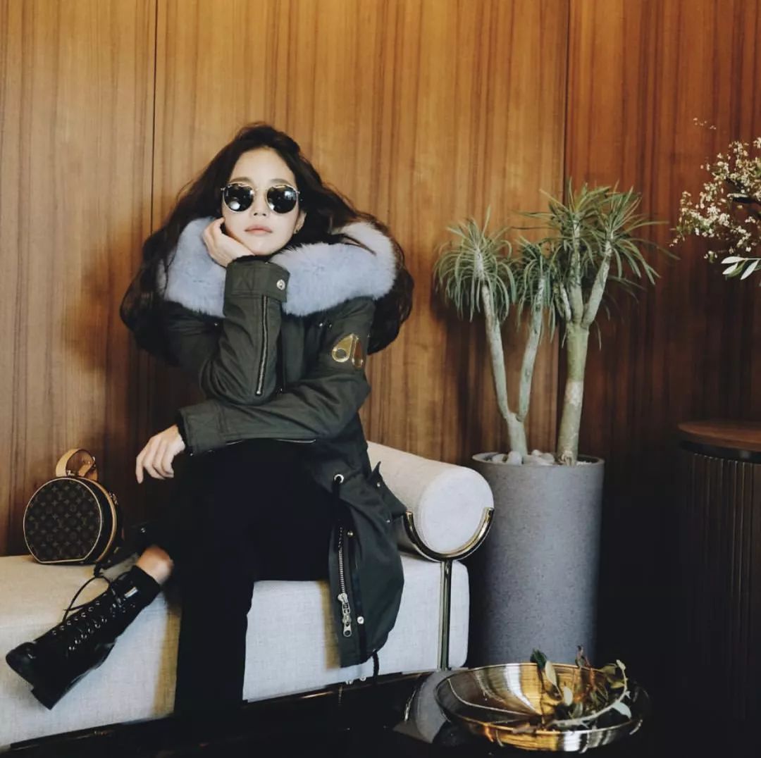 欧美时尚博主穿搭示范冬,韩系慵懒风冬季穿搭博主