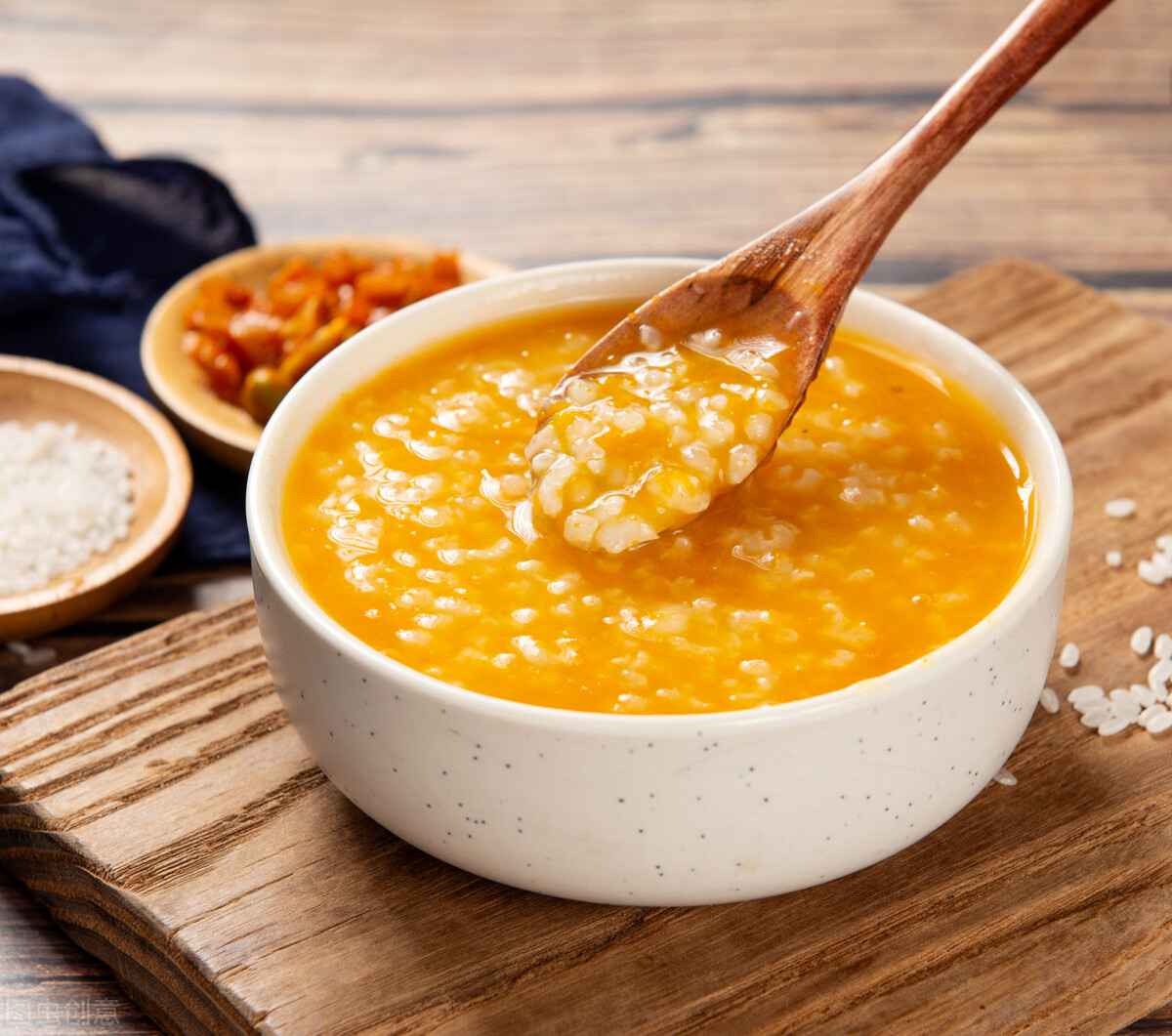 小米是颜色深的好还是浅的好 (小米是较黄的好还是较白的好)