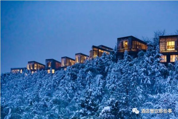 冬季暖阳尽享温泉之旅,冬日里一场浪漫的温泉