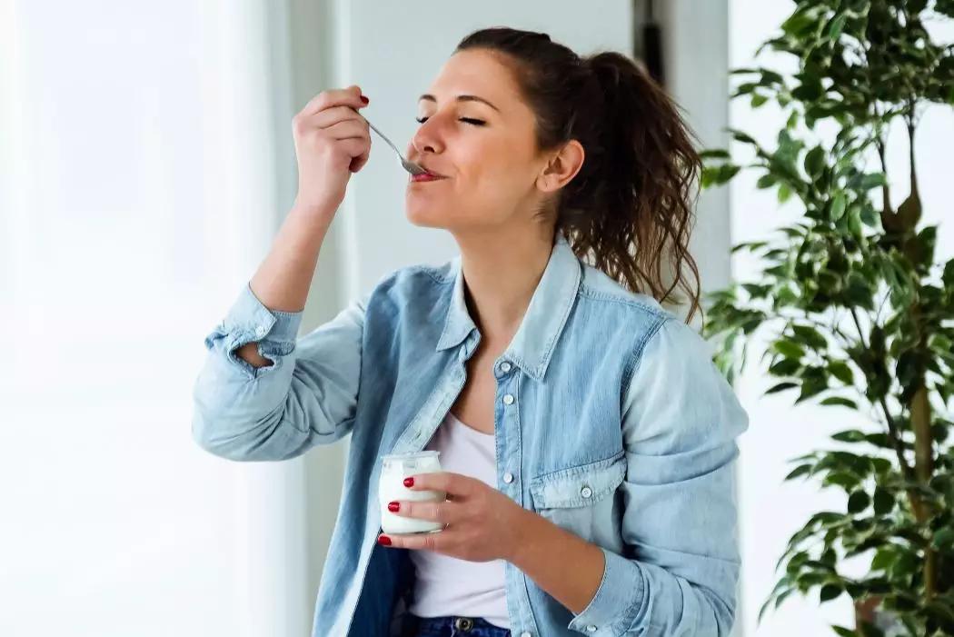 益生菌酸奶和普通酸奶有什么区别,酸奶不属于益生菌吗