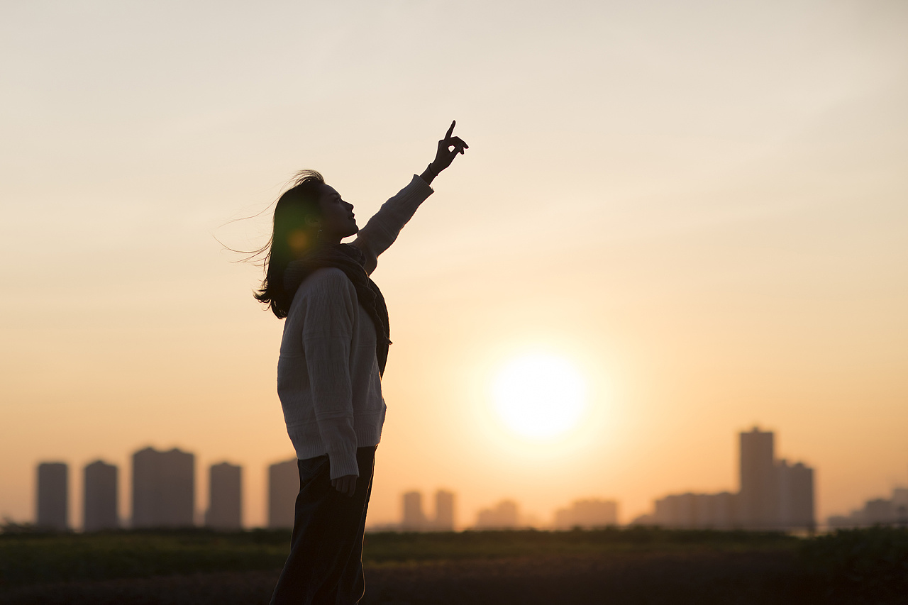 拍照紧张不自然怎么办,拍照不尴尬教程