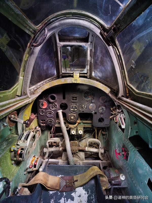 褰╃粯浜屾垬寰峰啗鍧﹀厠,褰╃粯涓殑鎴樹簤