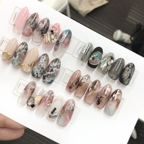 吴川学化妆培训班比较有名,龙川哪里学纹绣