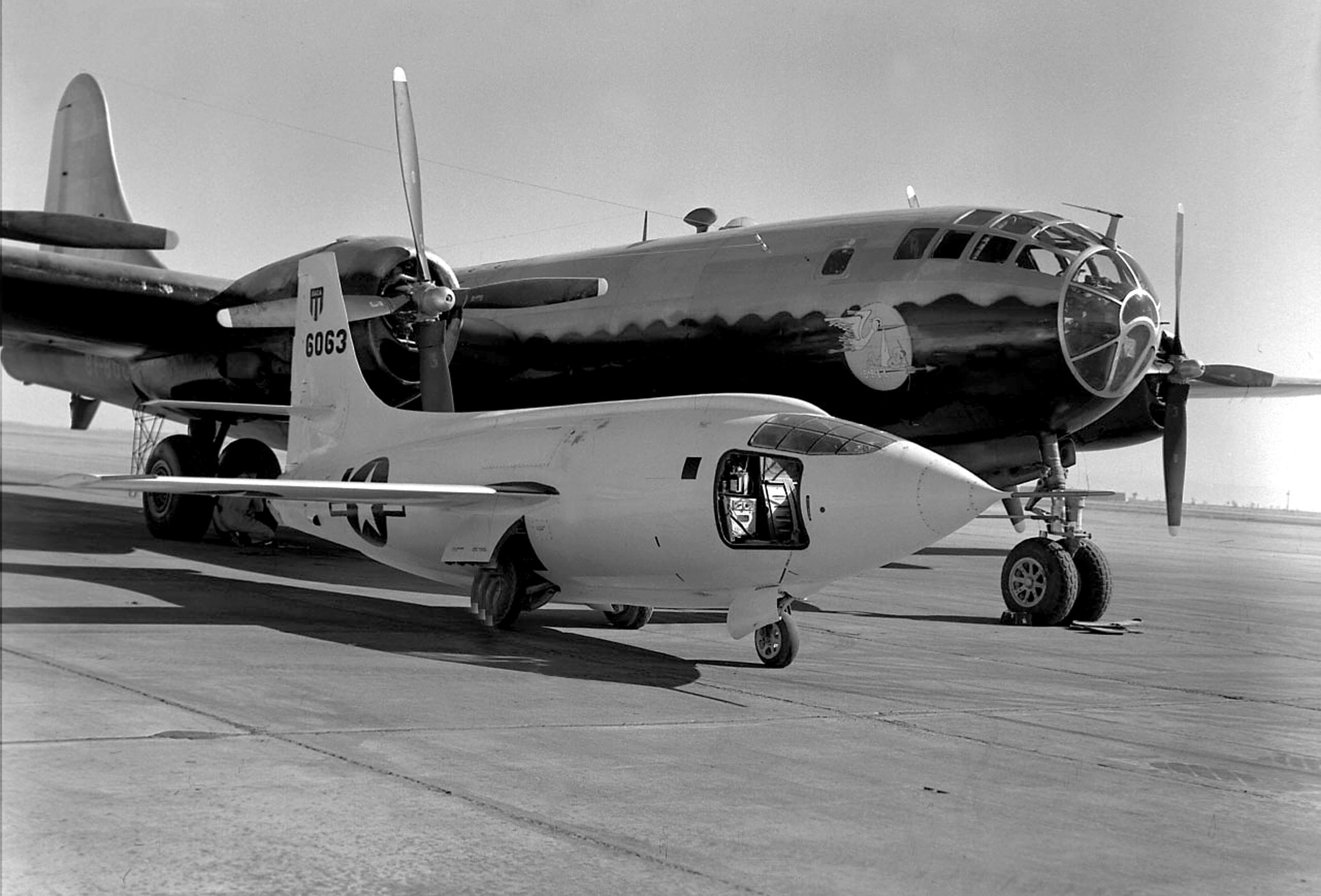 二战美国战斗机的故事,二战美国p-38闪电战斗机