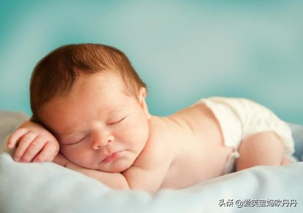 眼屎糊住眼睛睁不开小孩,宝宝眼屎多眼睛睁不开怎么擦掉