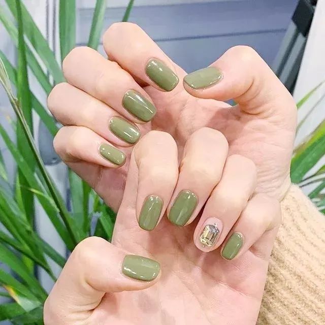 泫雅牛油果绿两件套,泫雅牛油果绿穿搭