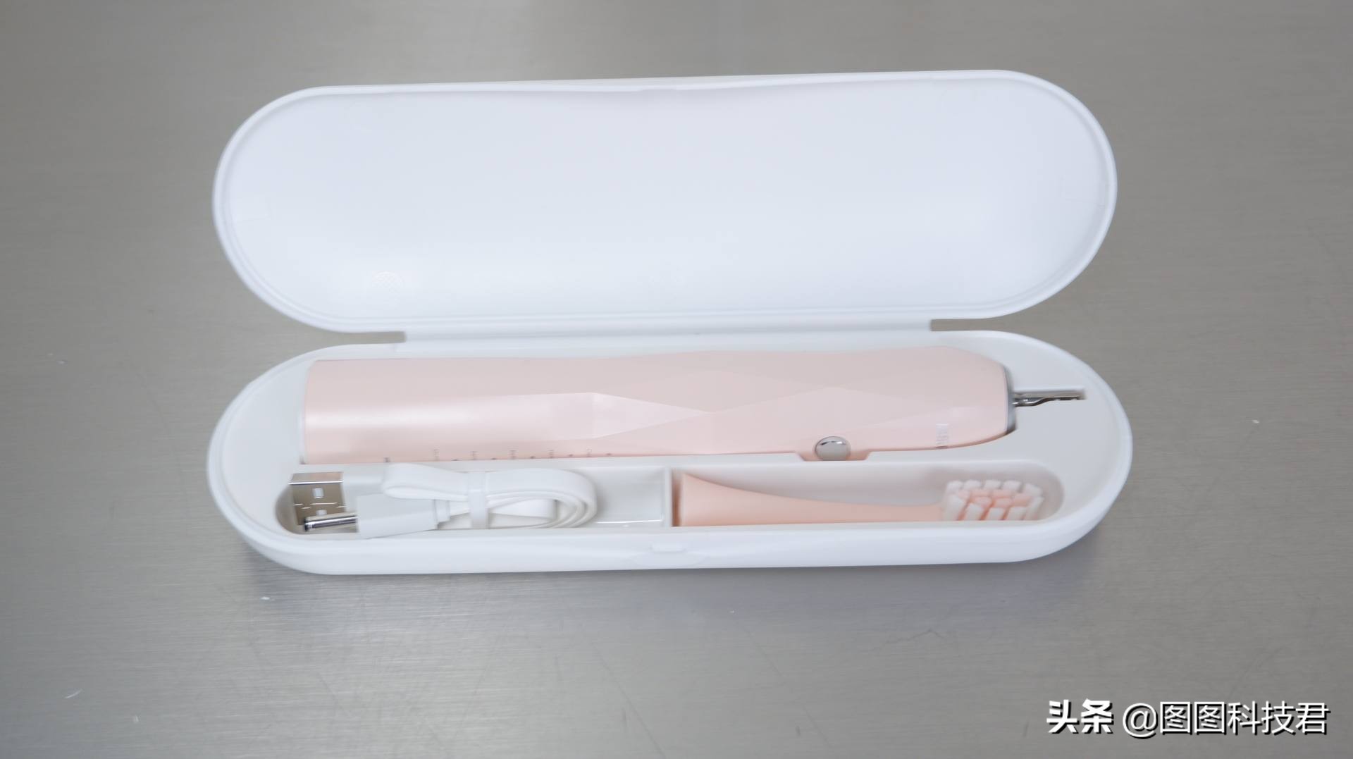 扉乐电动牙刷哪个刷头好用,扉乐和usmile电动牙刷哪个好用