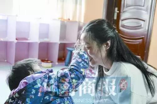 好消息！2019河南城乡居民基础养老金最低标准再提高；监控拍下平顶山女童被拐全过程，只用了60秒