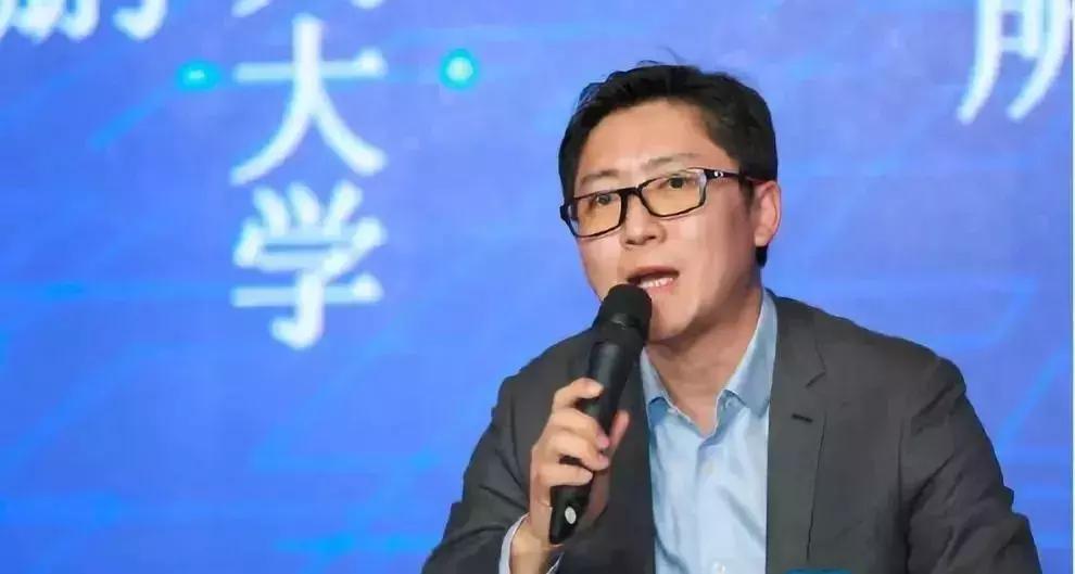 科学家奶爸手绘讲解流浪地球,流浪地球地下人类活动手绘