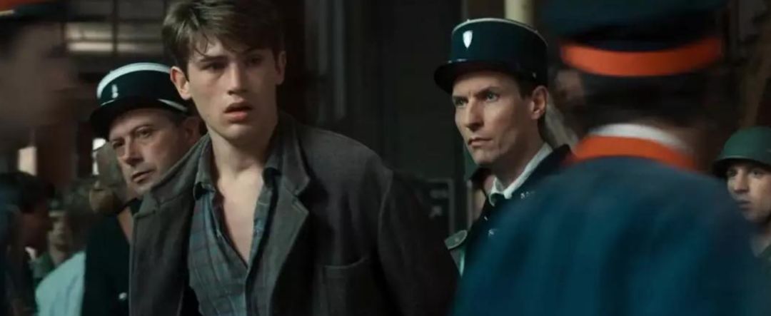 一群犹太小孩逃亡,一群犹太小孩从德国跑到瑞士