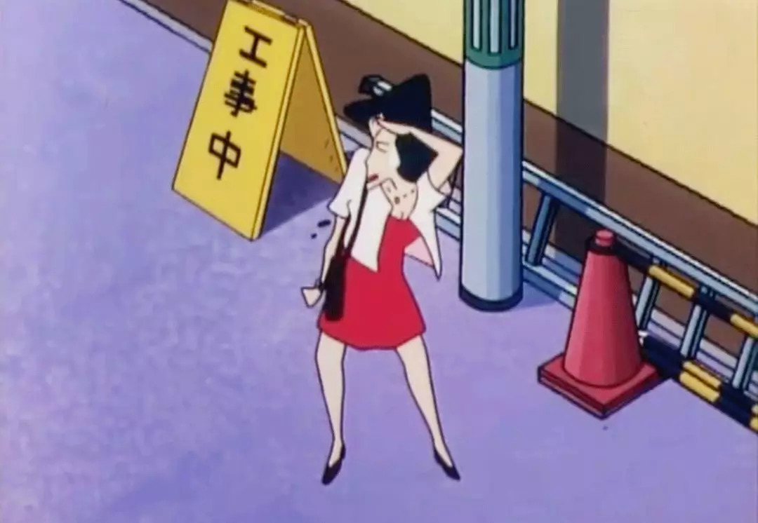 蜡笔小新穿香奈儿同款,盘点蜡笔小新里面的女装