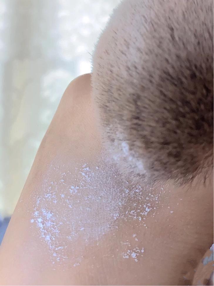 固定好底妆告别大油田,这几款散粉你要知道,持续控油一整天