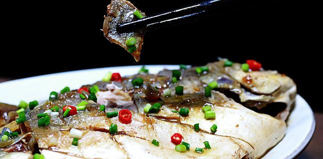 银鲳鱼金鲳鱼哪个好吃刺少,给宝宝吃银鲳鱼怎么去刺