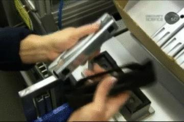 锁有没有可能自己锁上,锁打开了怎么锁上