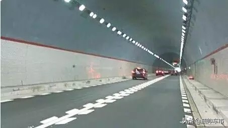 高速公路上的路标及图解,高速公路指路标志数字