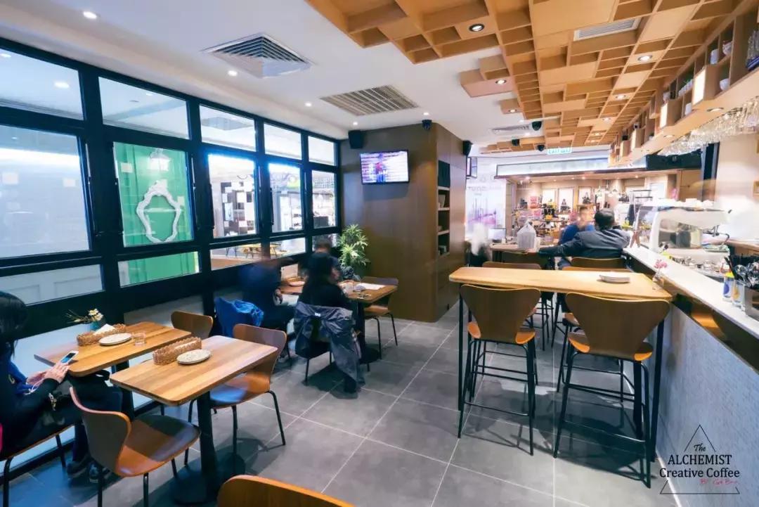 去餐厅服务员态度差,怎么投诉服务员态度差