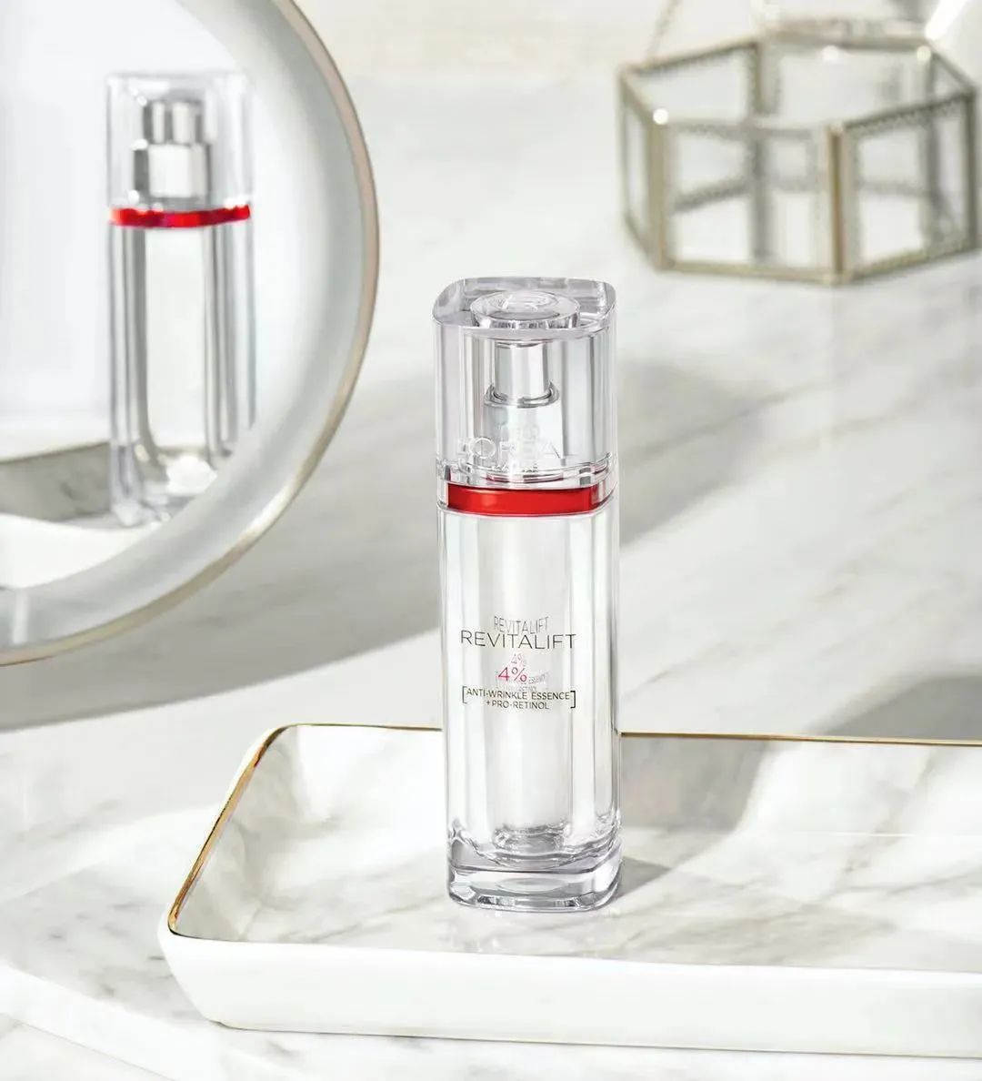 功效型产品选精华还是面霜,哪款精华经济实惠好用