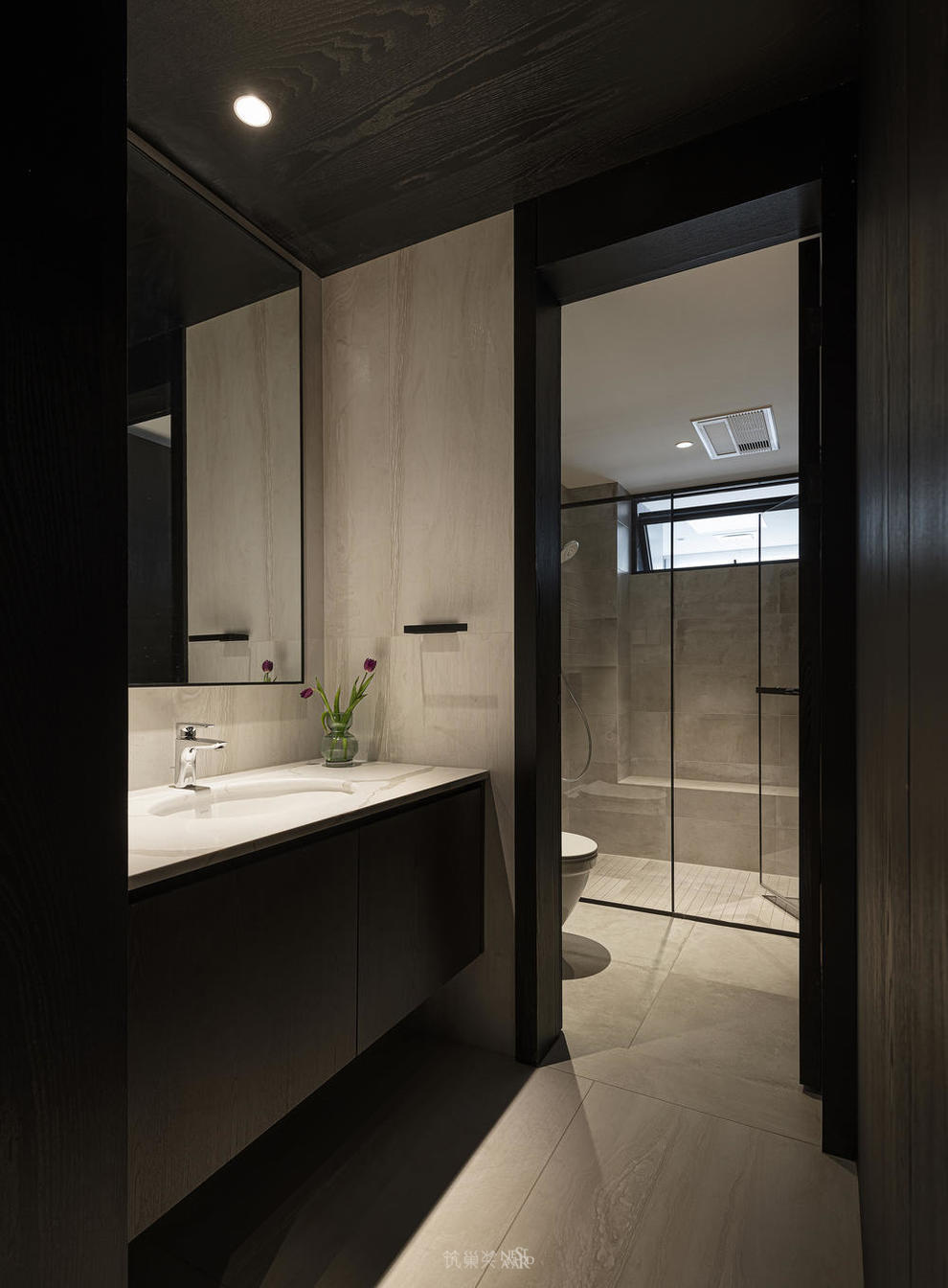 设计师梁彬：成都246㎡宁静致雅，黑与白交错空间