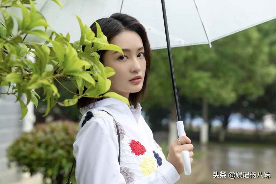 王俊凯给关晓彤祝福,众明星为王俊凯送上祝福