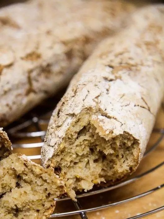 面包材料怎么搅拌得更均匀 (面包搅拌步骤注意事项)