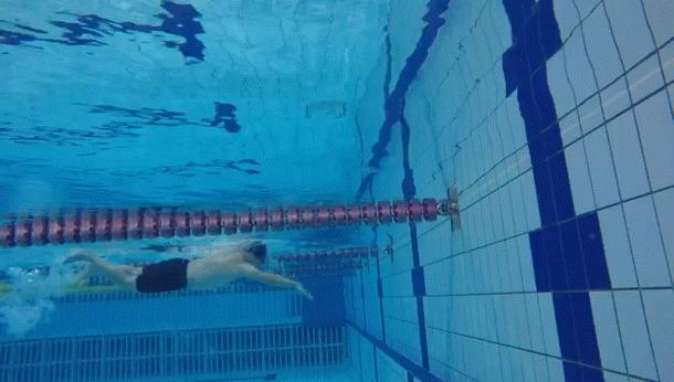 游泳滚翻转身,游泳前空翻练习