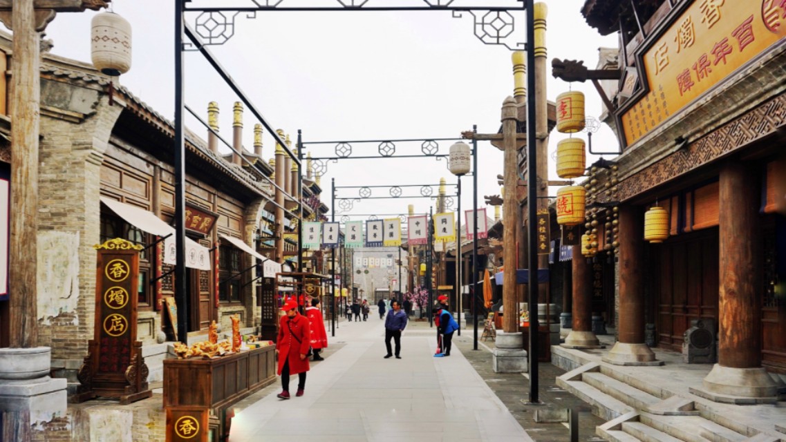 中原穿越时空夜游建业电影小镇,郑州建业电影小镇下午去游玩