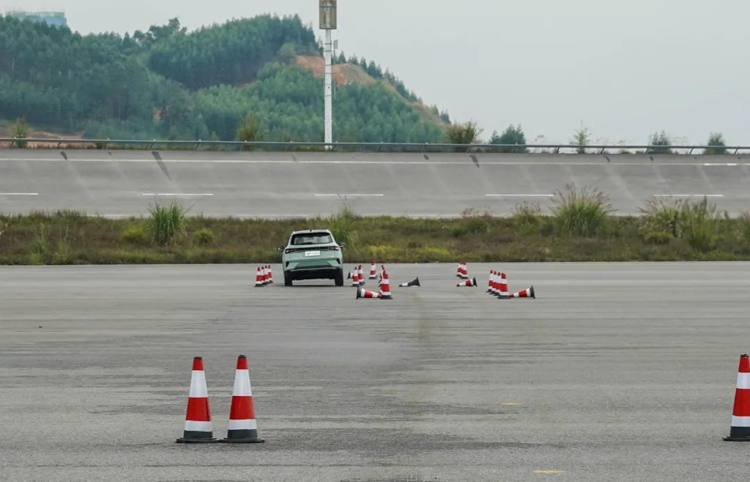 去柳州本地看五菱车,广西五菱参观