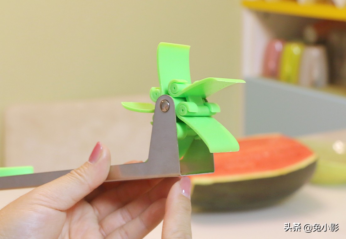 西瓜切块神器真的好用吗,西瓜切小块神器吐槽