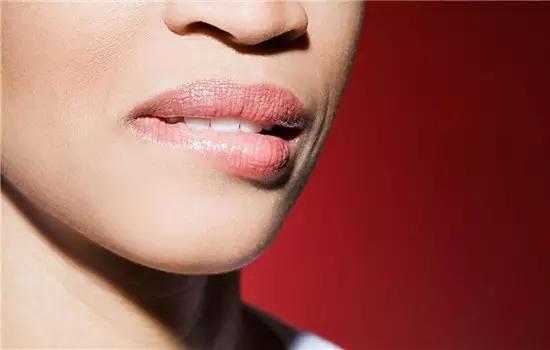 唇纹深适合什么口红淡化唇纹,唇纹怎么消除视频教程