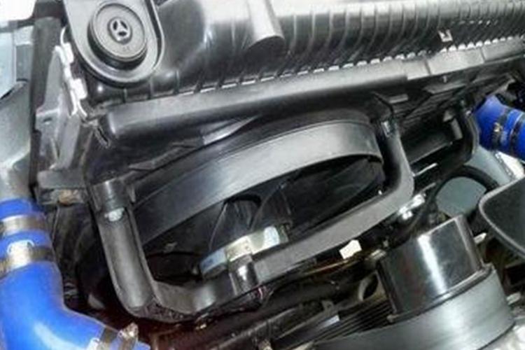 百分之九十老司机都不知道的问题,汽车开锅的正确处理方法